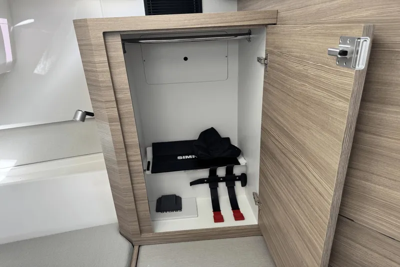 Slide: The Image of Saxdor 400 GTO 2025 - 32