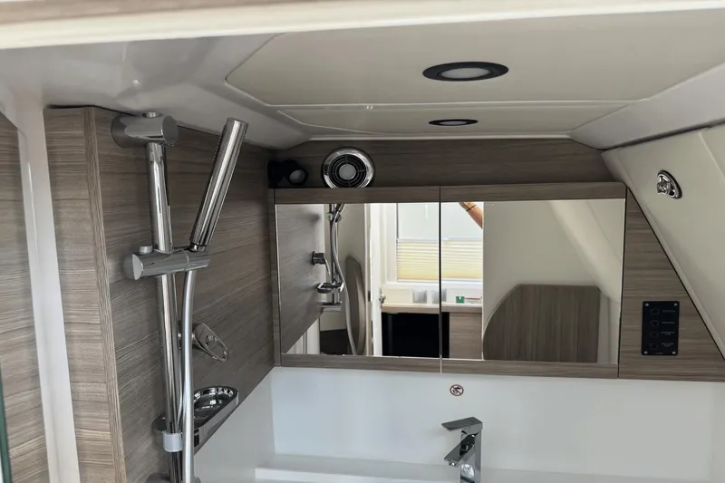 Slide: The Image of Saxdor 400 GTO 2025 - 34