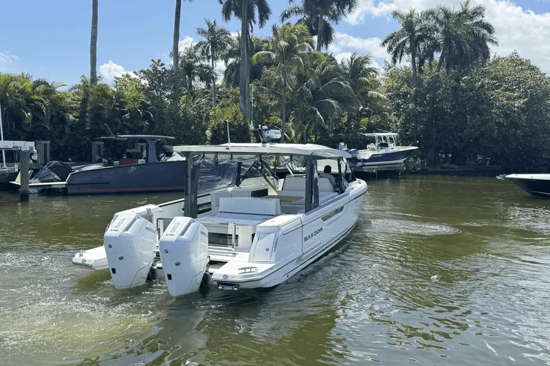 Slide: The Image of Saxdor 400 GTO 2025 - 7