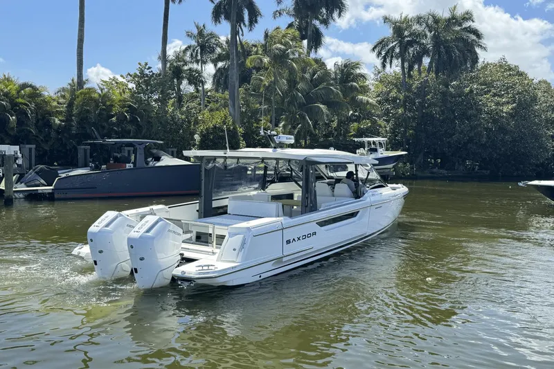 Slide: The Image of Saxdor 400 GTO 2025 - 8