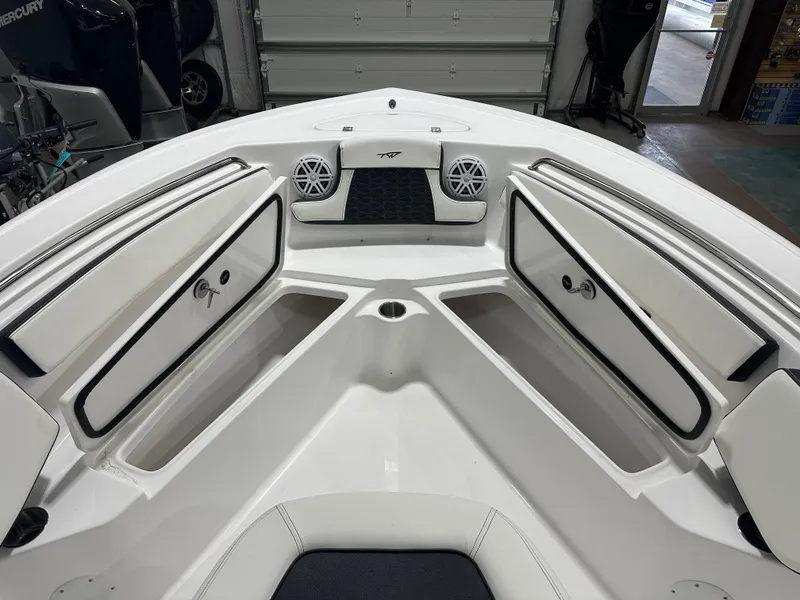 Slide: The Image of Tidewater 210 CC Adventure 2025 - 32