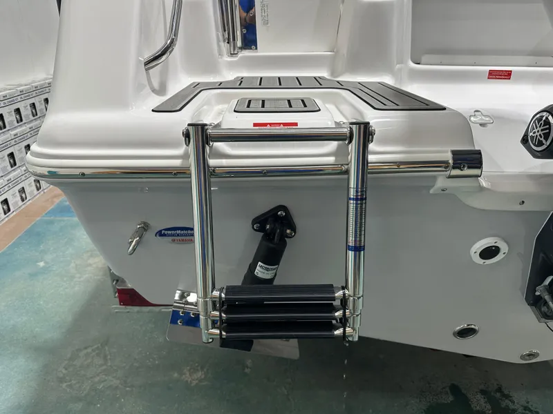 Slide: The Image of Tidewater 210 CC Adventure 2025 - 9