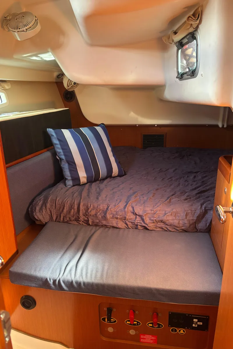 Slide: The Image of Beneteau 43 2008 - 80