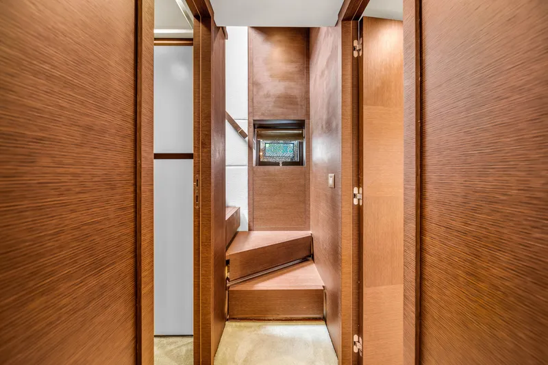 Slide: The Image of Prestige 750 2015 - 70