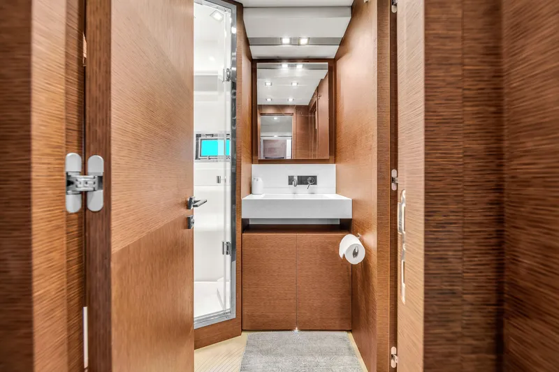 Slide: The Image of Prestige 750 2015 - 72