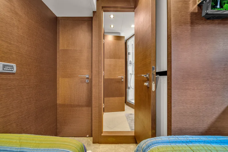 Slide: The Image of Prestige 750 2015 - 82