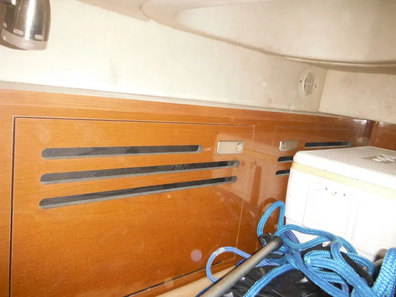 Slide: The Image of Sea Ray 260 Sundancer 2010 - 54