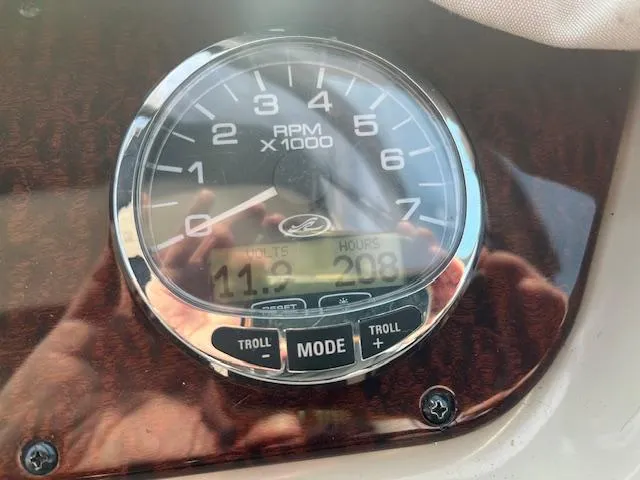 Slide: The Image of Sea Ray 260 Sundancer 2010 - 60