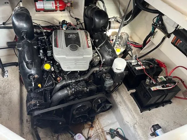 Slide: The Image of Sea Ray 260 Sundancer 2010 - 61