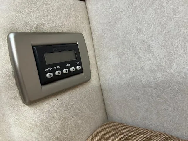 Slide: The Image of Sea Ray 260 Sundancer 2010 - 66