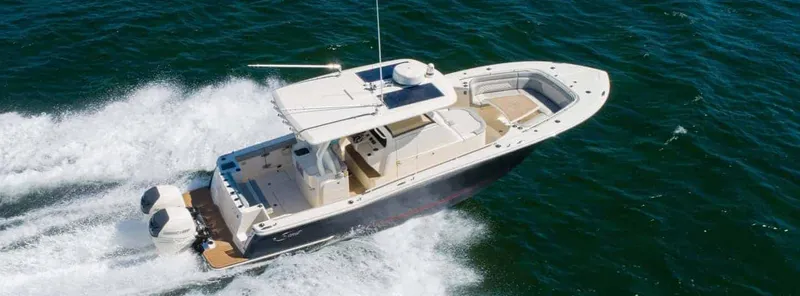 The Image of Scout 330 LXF 2027 - 0