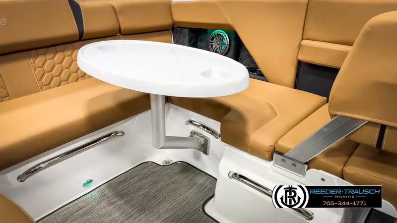 Slide: The Image of Four Winns H2 2025 - 50