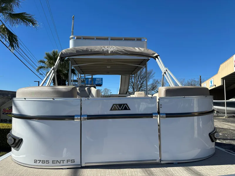 Slide: The Image of 2025 Avalon Catalina Cruise Funship 27' pontoon boat, rear view, sunny day. - 5