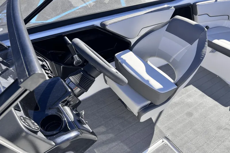 Slide: The Image of Yamaha SX190 2025 - 11