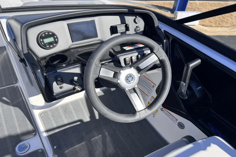 Slide: The Image of Yamaha SX190 2025 - 6