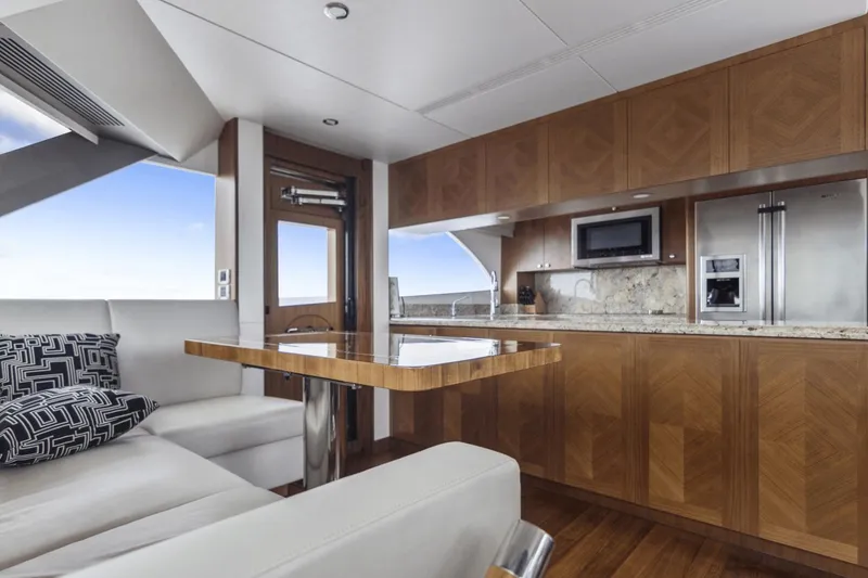 Slide: The Image of Ocean Alexander 85E 2018 - 10