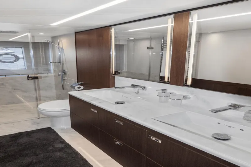 Slide: The Image of Ocean Alexander 85E 2018 - 14