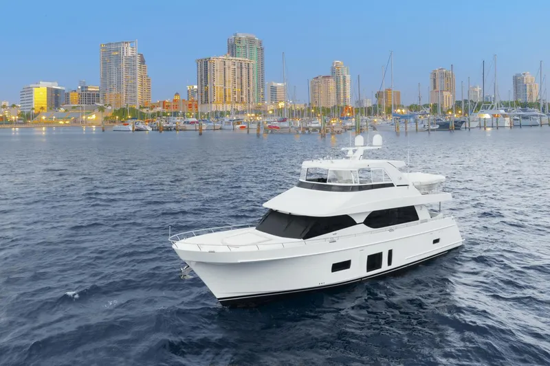 Slide: The Image of Ocean Alexander 85E 2018 - 2