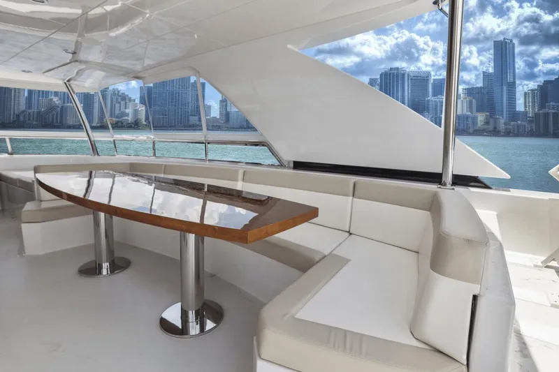 Slide: The Image of Ocean Alexander 85E 2018 - 30