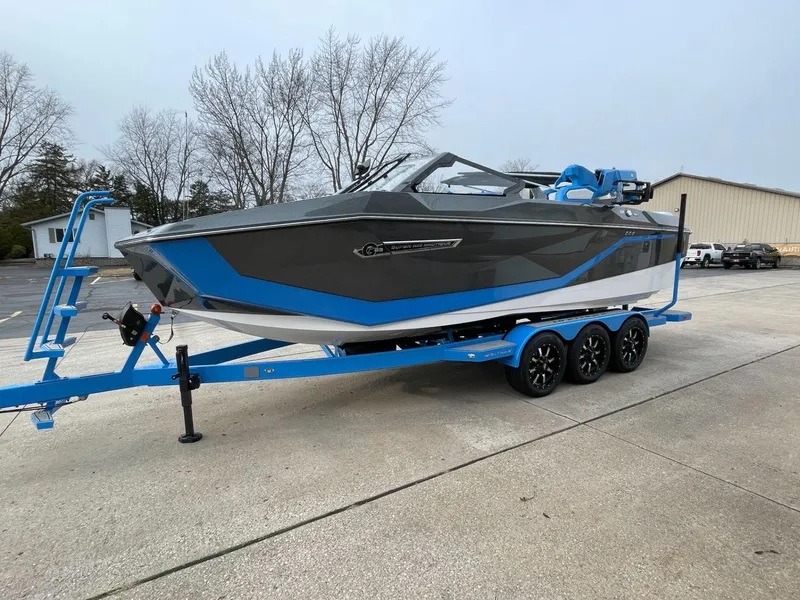 Slide: The Image of Nautique Super Air G23 2025 - 1