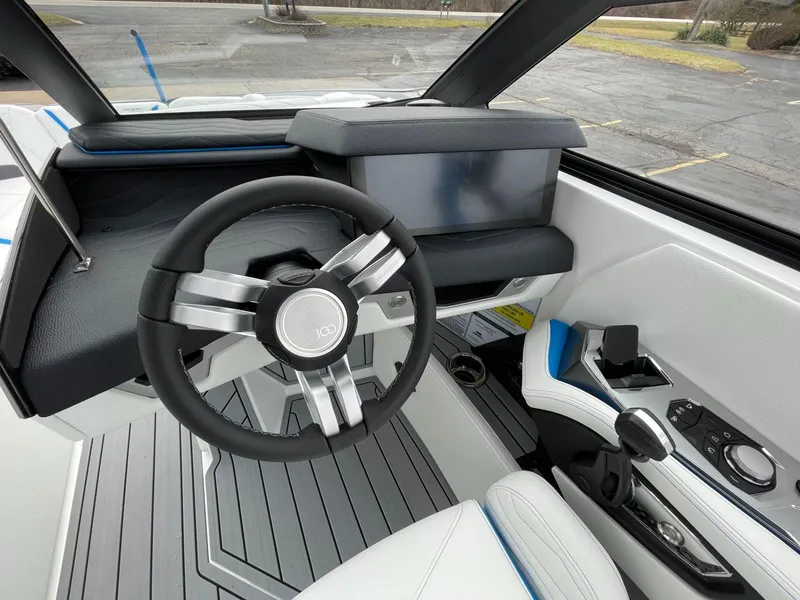 Slide: The Image of Nautique Super Air G23 2025 - 14