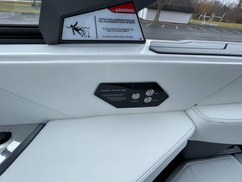 Slide: The Image of Nautique Super Air G23 2025 - 21