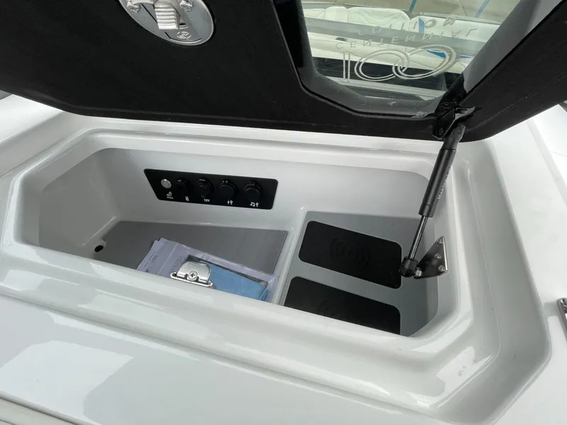 Slide: The Image of Nautique Super Air G23 2025 - 41