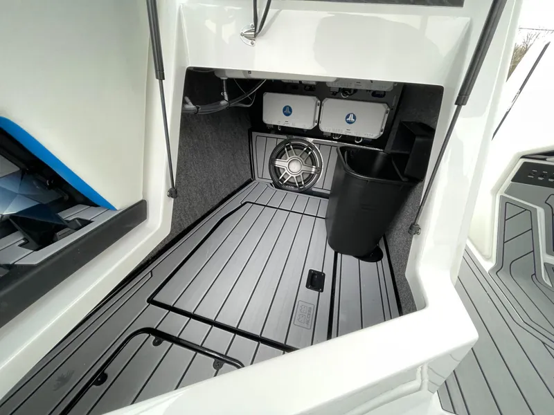 Slide: The Image of Nautique Super Air G23 2025 - 42