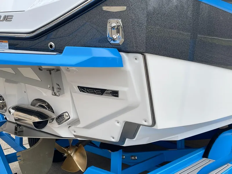 Slide: The Image of Nautique Super Air G23 2025 - 51