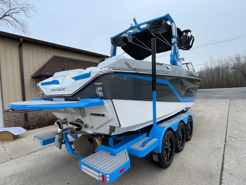 Slide: The Image of Nautique Super Air G23 2025 - 52