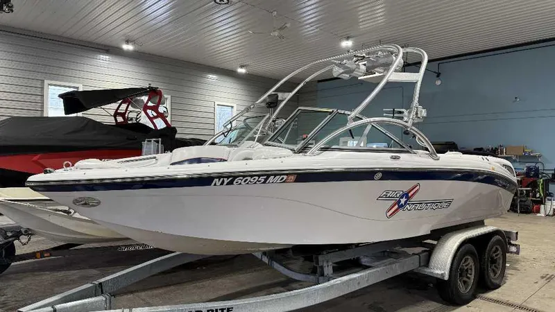 The Image of Nautique Crossover 211 2007 - 1