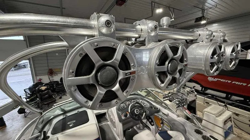 Slide: The Image of Nautique Crossover 211 2007 - 3