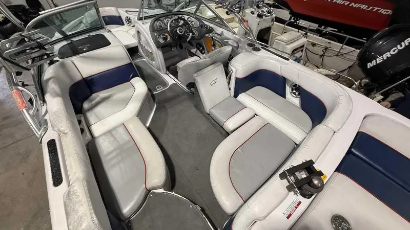 Slide: The Image of Nautique Crossover 211 2007 - 5