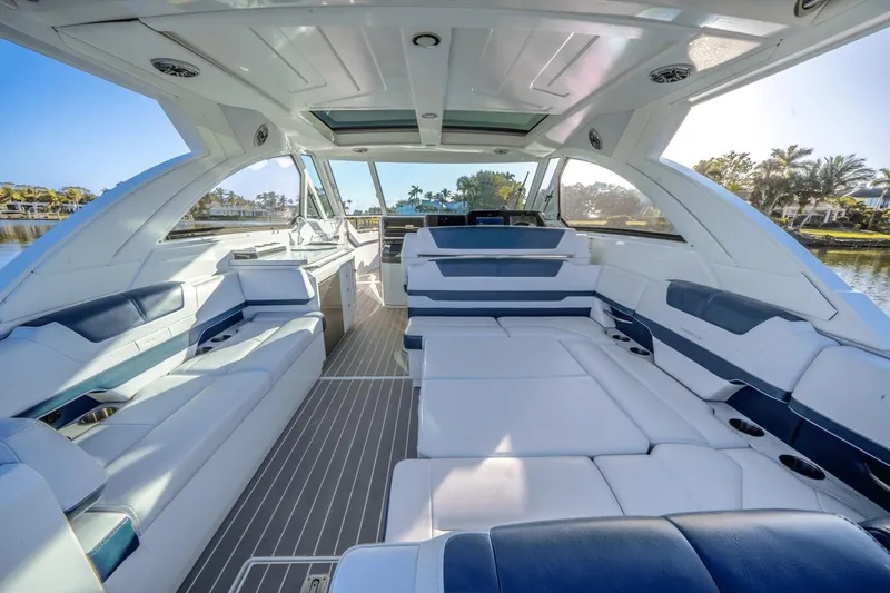 Slide: The Image of Formula 380 SSC 2022 - 15