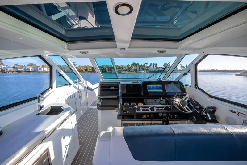 Slide: The Image of Formula 380 SSC 2022 - 23