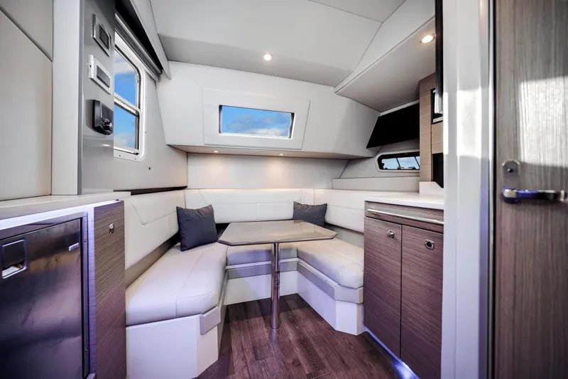 Slide: The Image of Formula 380 SSC 2022 - 25