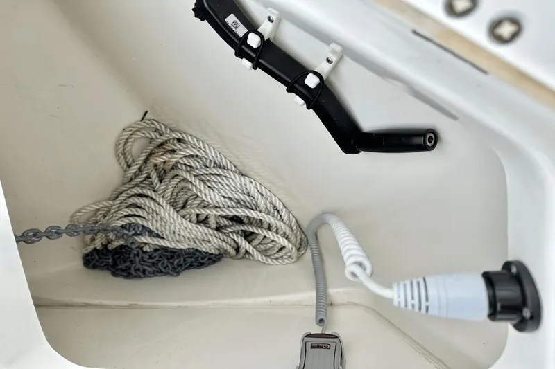 Slide: The Image of Boston Whaler 325 Conquest 2023 - 18