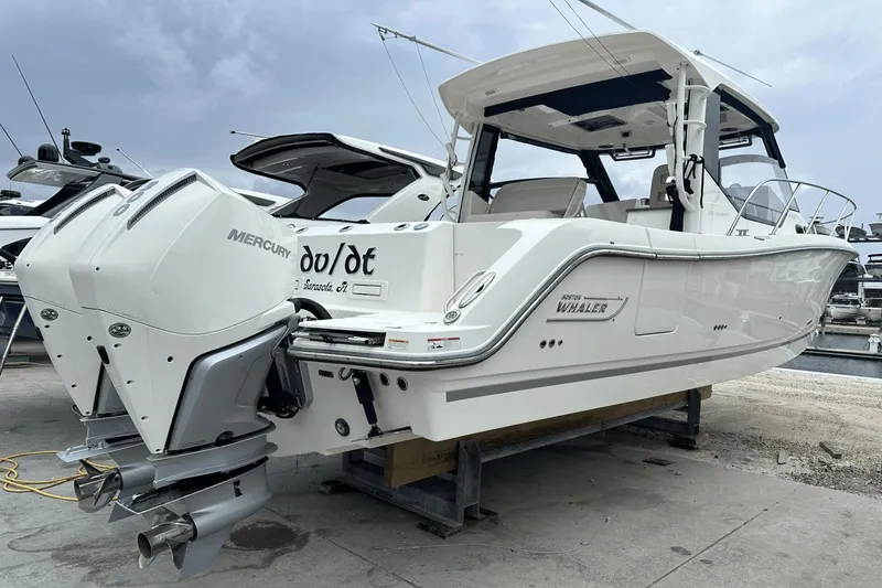 Slide: The Image of Boston Whaler 325 Conquest 2023 - 5