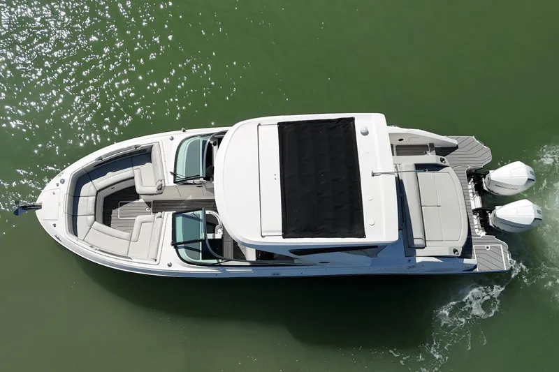 Slide: The Image of Sea Ray 310 SLX Outboard 2023 - 2