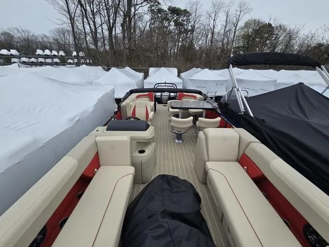 Slide: The Image of Godfrey Sweetwater 2286 MT 2025 - 8