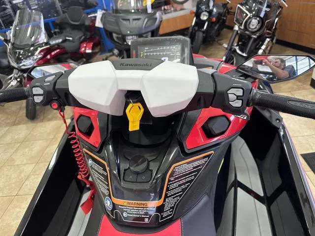 Slide: The Image of Kawasaki Ultra 310 2025 - 10