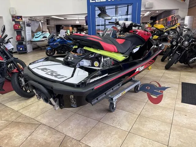 Slide: The Image of Kawasaki Ultra 310 2025 - 5