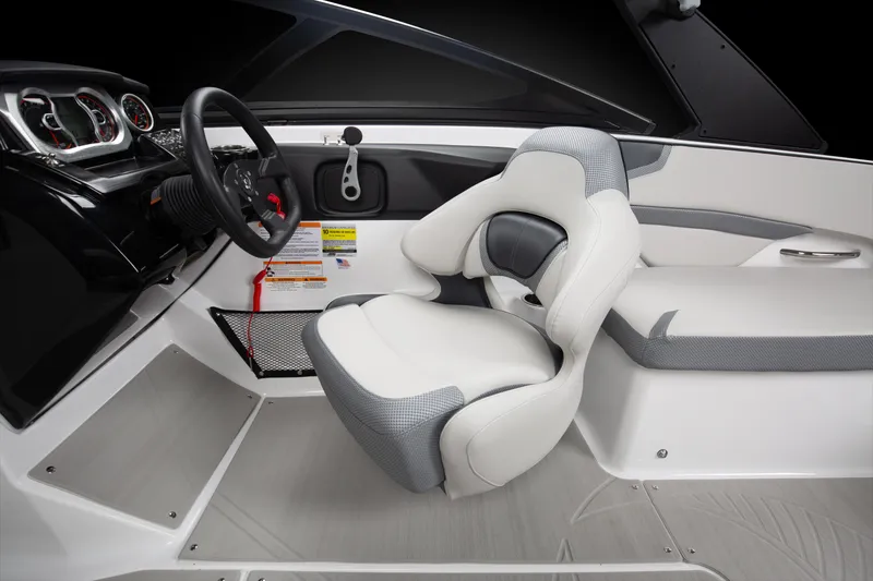 Slide: The Image of Scarab 215SE 2025 - 13