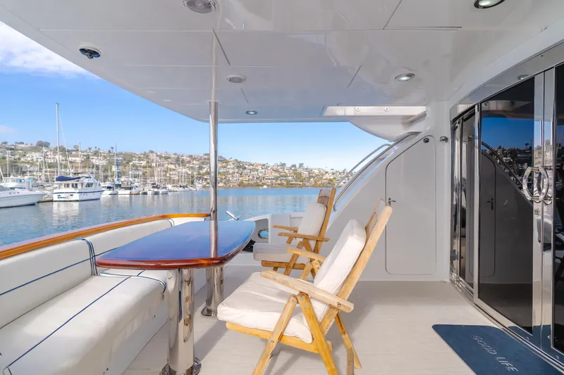 Slide: The Image of Hatteras 80 Motor Yacht 2006 - 51