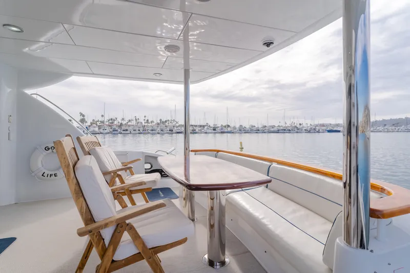 Slide: The Image of Hatteras 80 Motor Yacht 2006 - 52