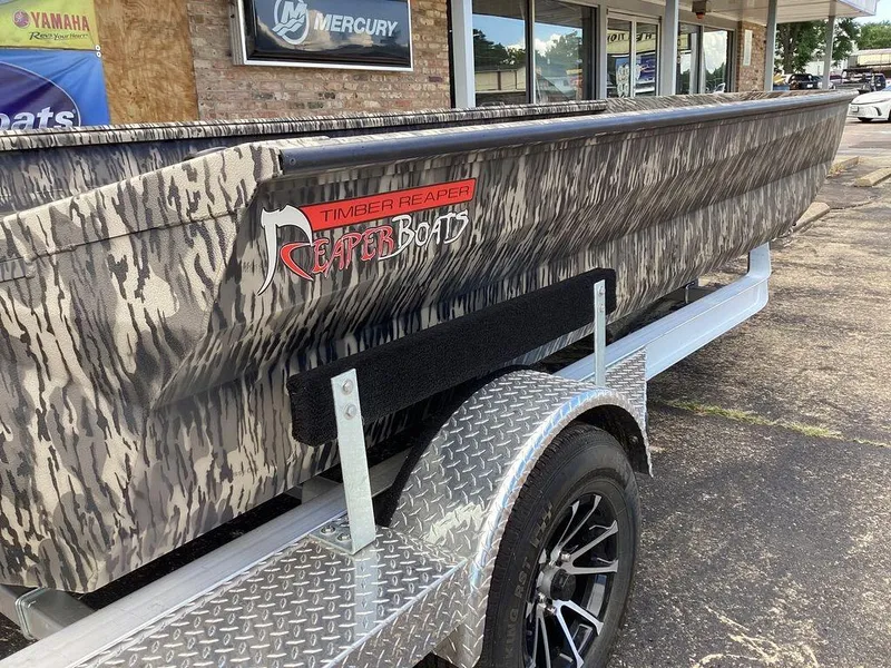 Slide: The Image of Reaper Boats 756 2025 - 8