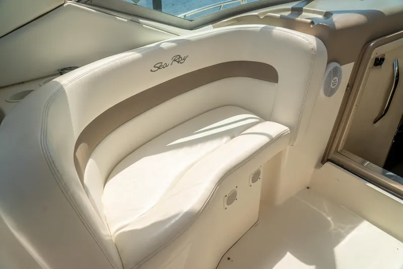 Slide: The Image of Sea Ray Sundancer 320 2003 - 11