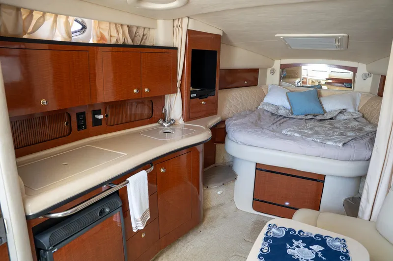 Slide: The Image of Sea Ray Sundancer 320 2003 - 16