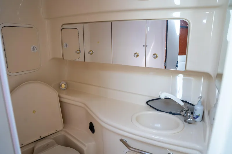 Slide: The Image of Sea Ray Sundancer 320 2003 - 20