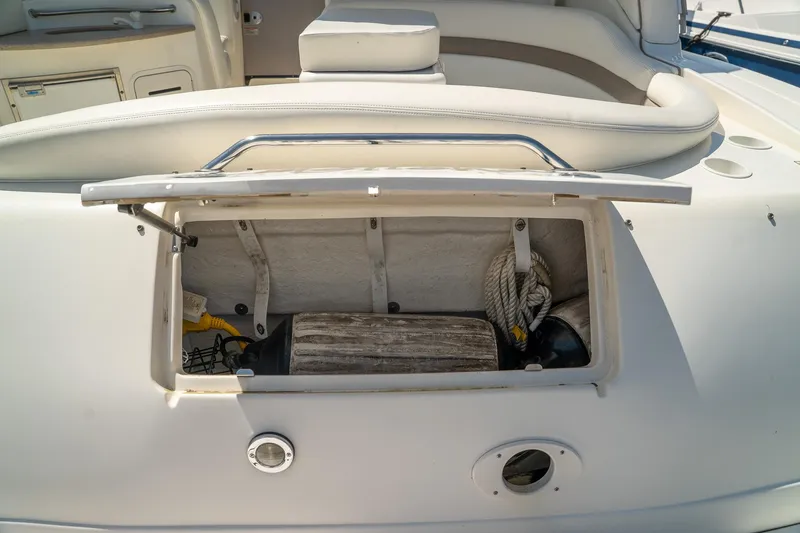 Slide: The Image of Sea Ray Sundancer 320 2003 - 7